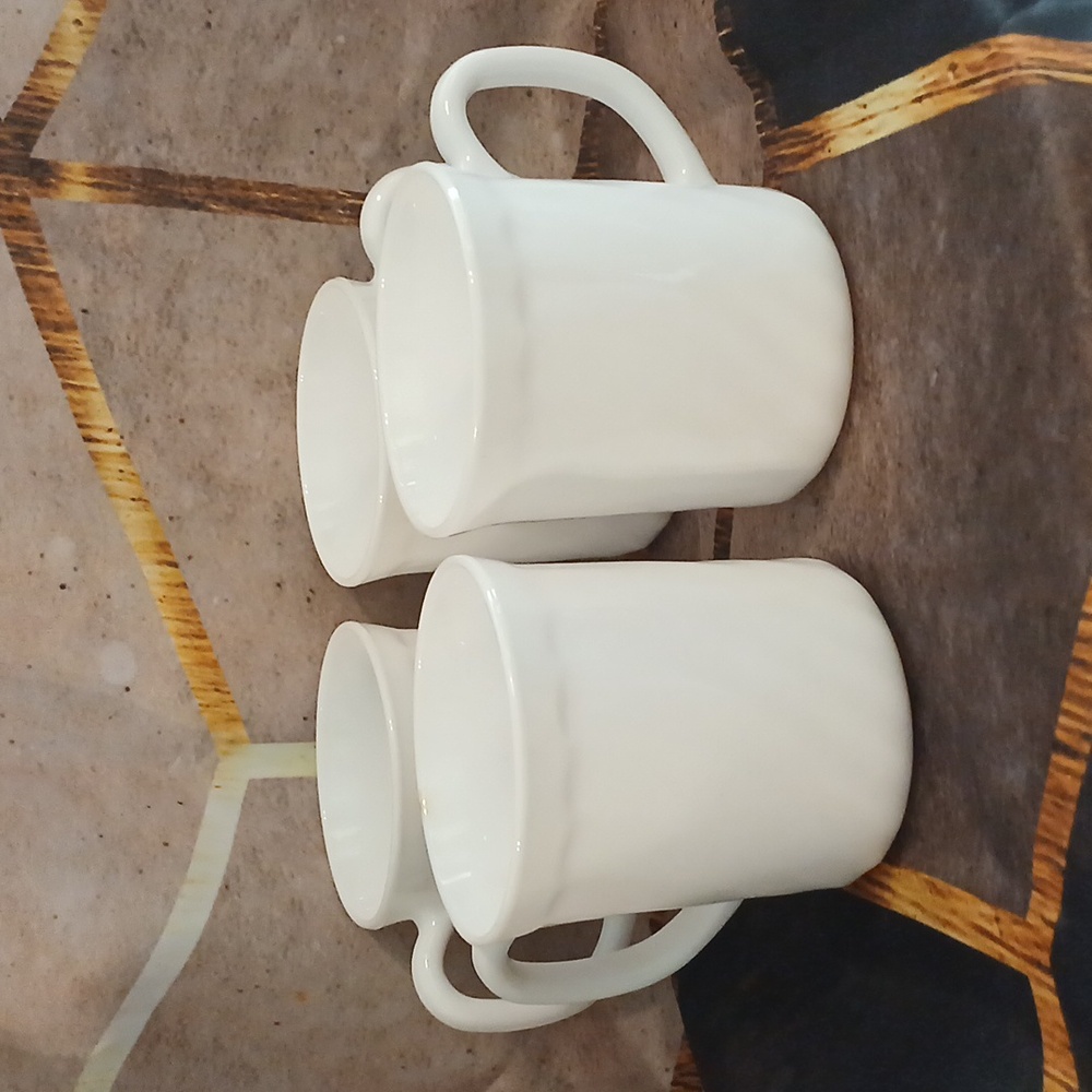 Arcopal Trianon White coffee mugs